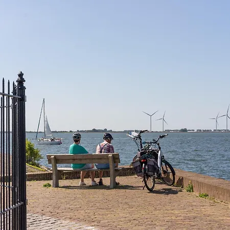 Villa Restyled Near 6 Km From The Hellevoetsluis