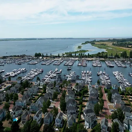 Restyled Near 6 Km From The Villa Hellevoetsluis
